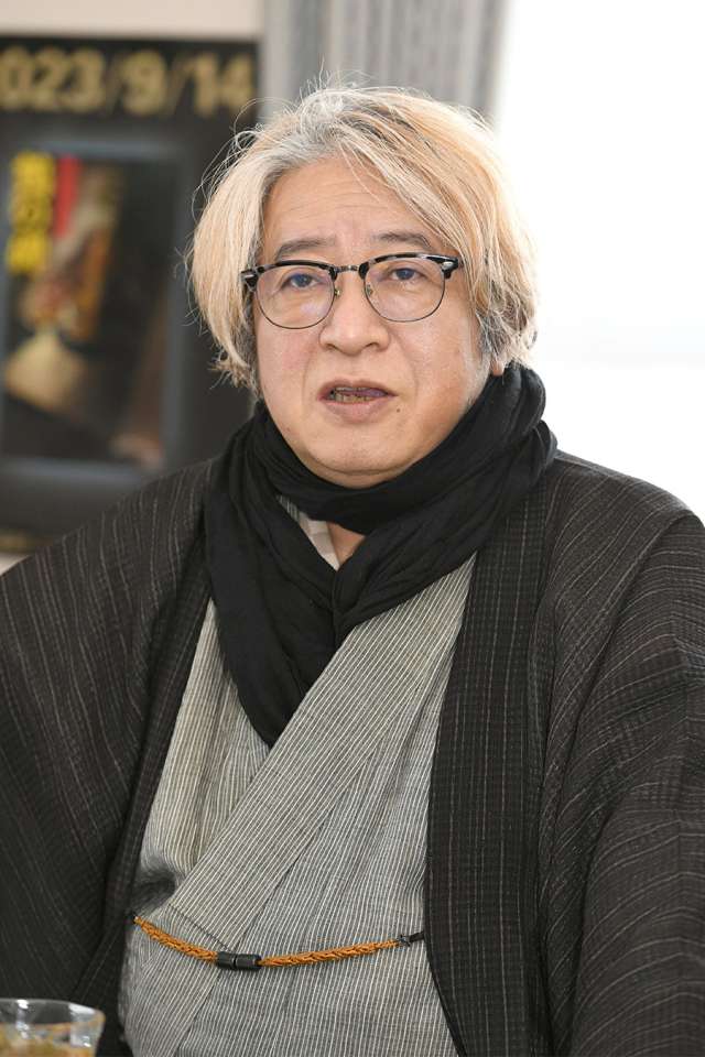 京極夏彦『鵼の碑』はやくも文庫化！｜『鵼の碑』文庫化
